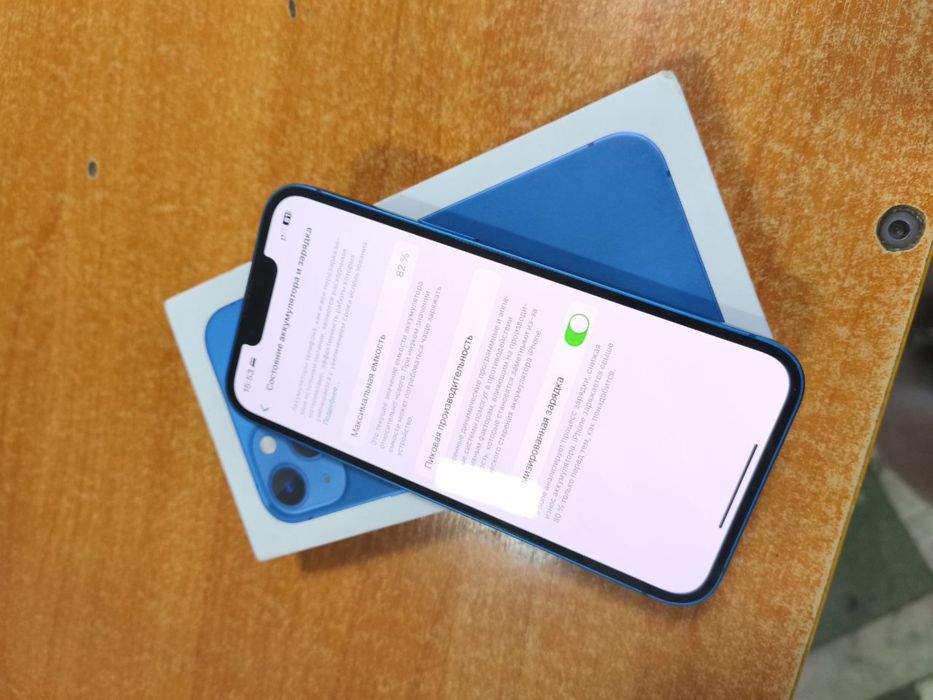 Айфон 13 иделаьном состоянием