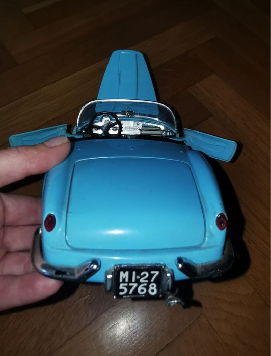 Ланчия Аурелиа Бураго метална количка 1:18 Burago Gold Collection синя