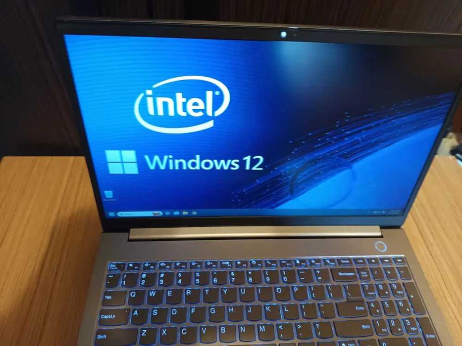 Lenovo Thinkbook 15,6 inch.Generatia 11-a- 24 gb ram SSD 256 gb.