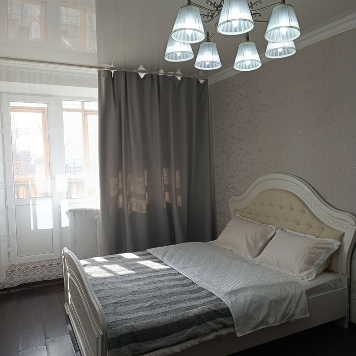 Сдам посуточно однокомнатную  на 45 квартале.