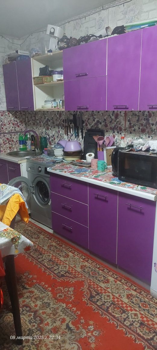 Продам кухню в красивом цвете