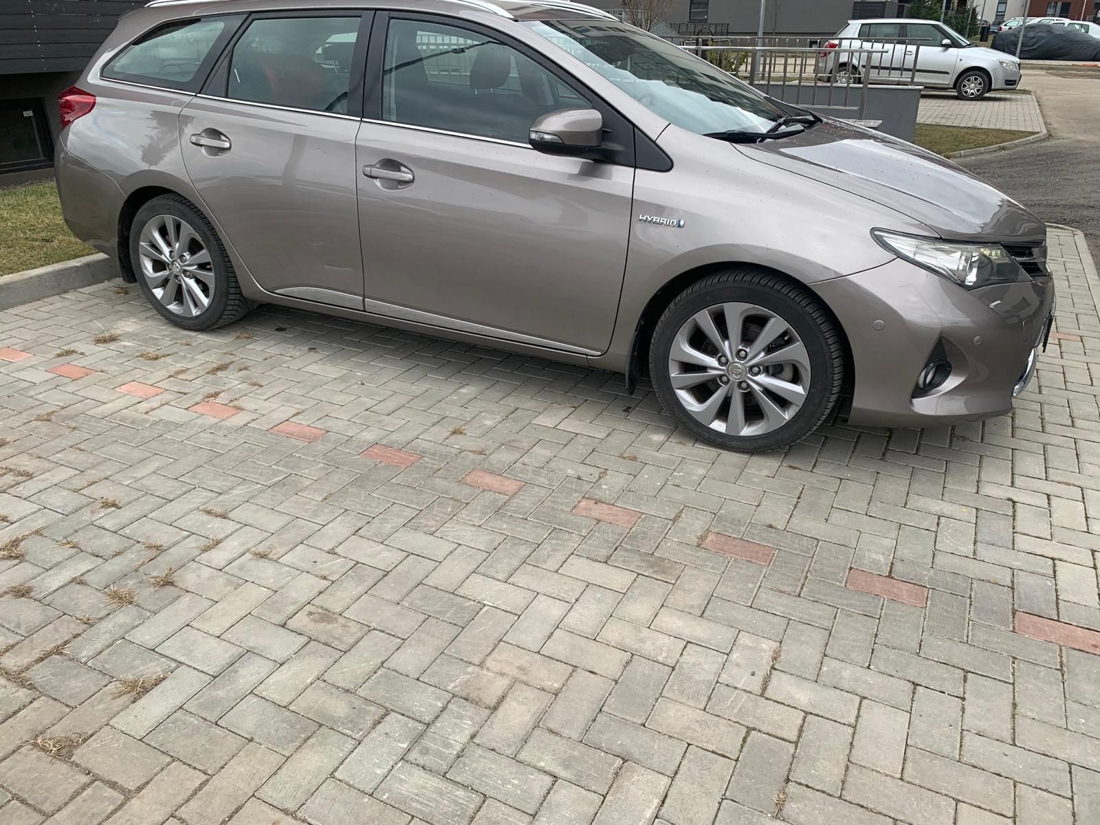 Toyota auris hibrid 150000km Schimb