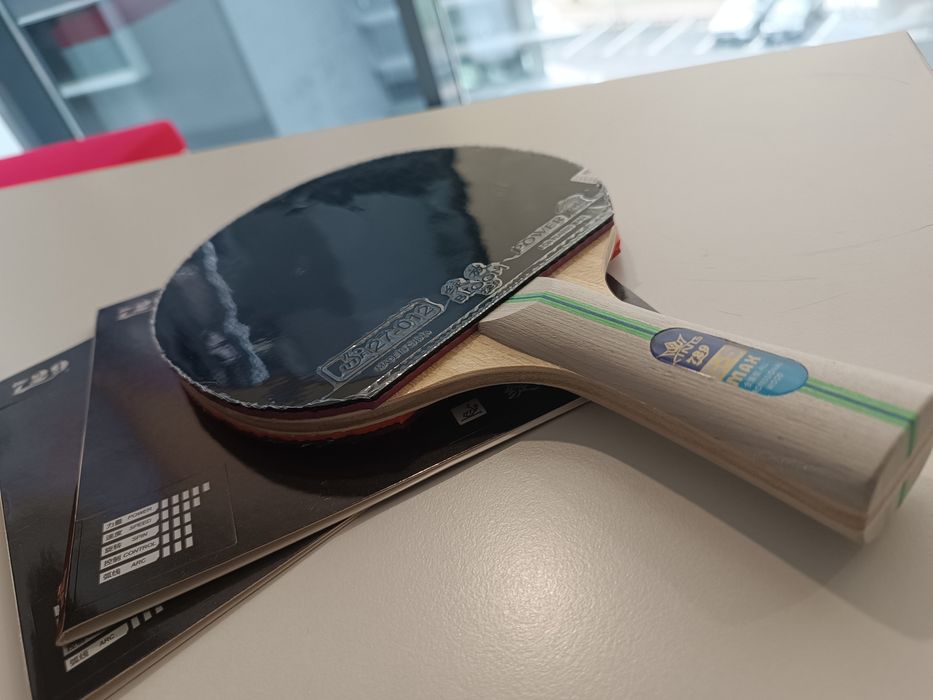 Paletă tenis de masă Friendship 729
