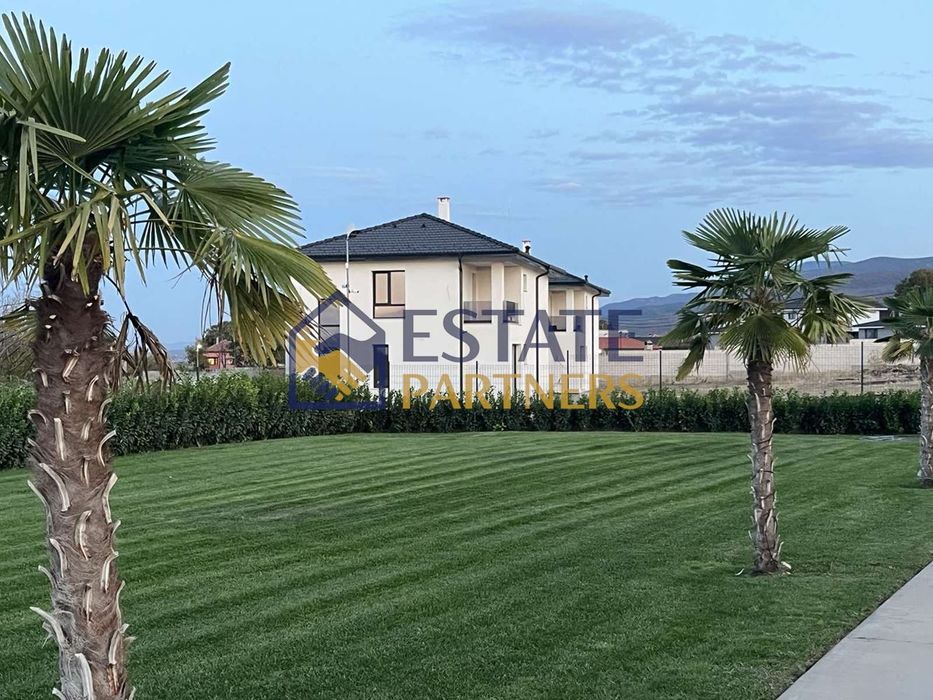 Къща в Пловдив, област-с.Брестник площ 226 цена 315000