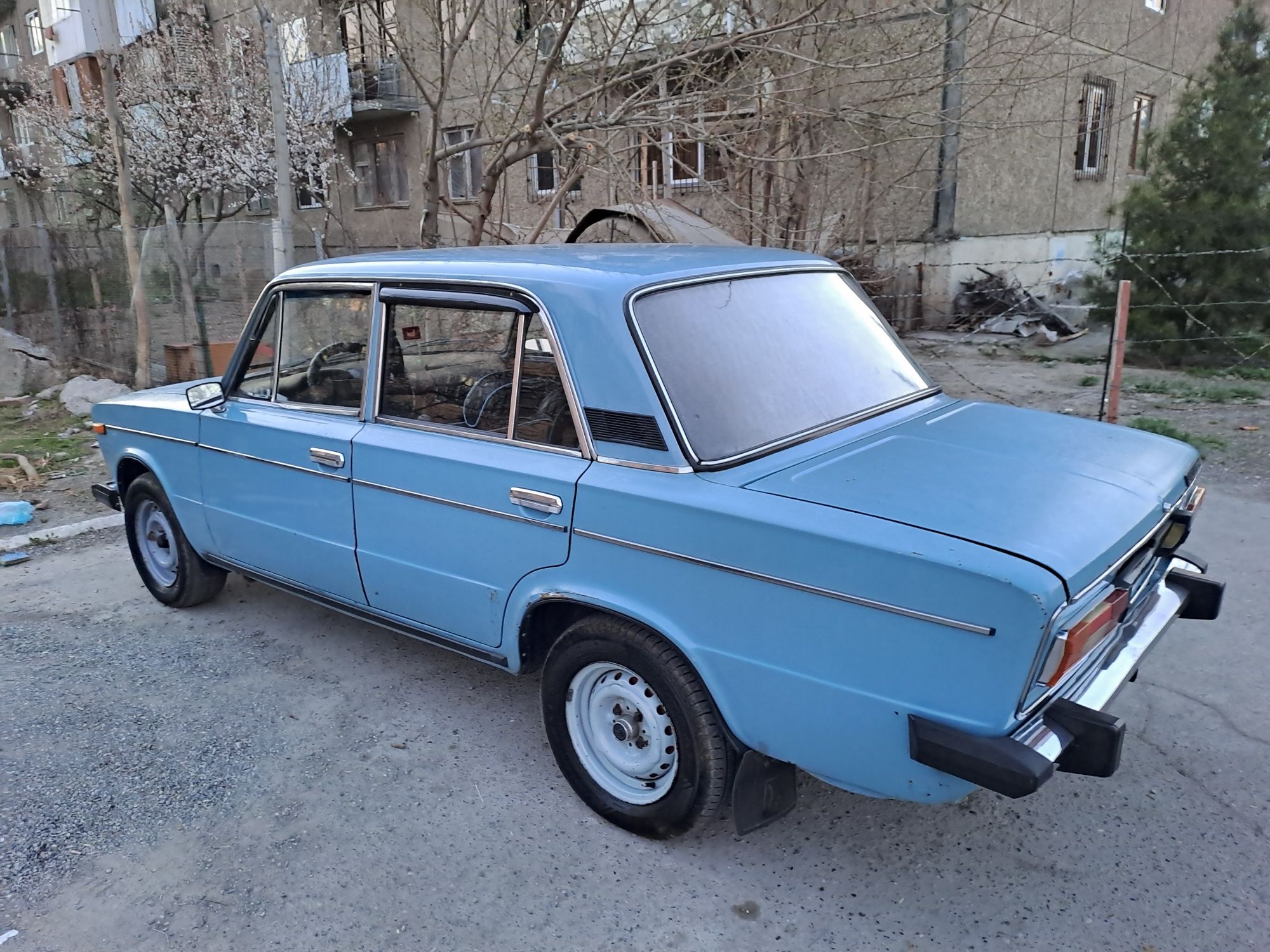 Vaz 2106.    1987 yil