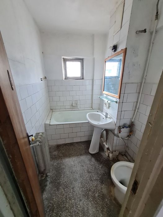 Vând apartament 2 camere în Câmpulung