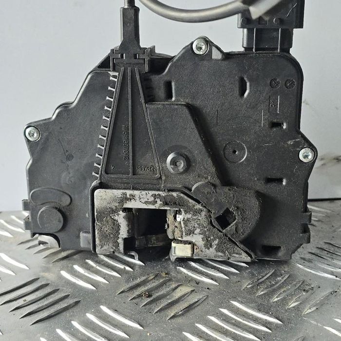 Broasca usa dreapta fata Opel Corsa D