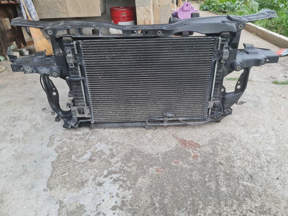 Части за Пасат б5.5 131кс комби цвят тъмно зелен