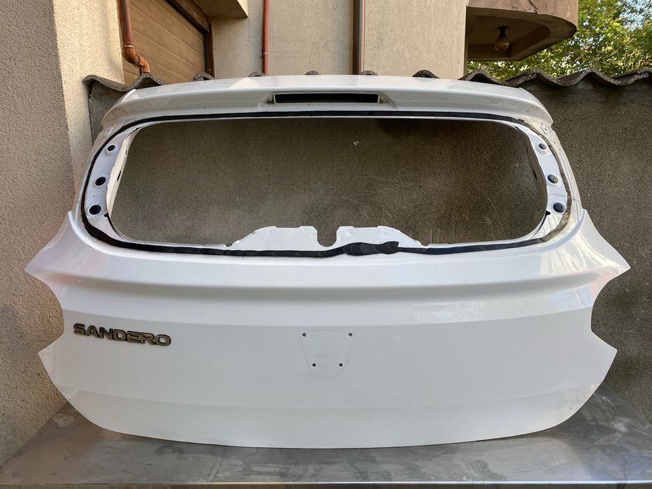 Haion portbagaj Dacia Sandero 3