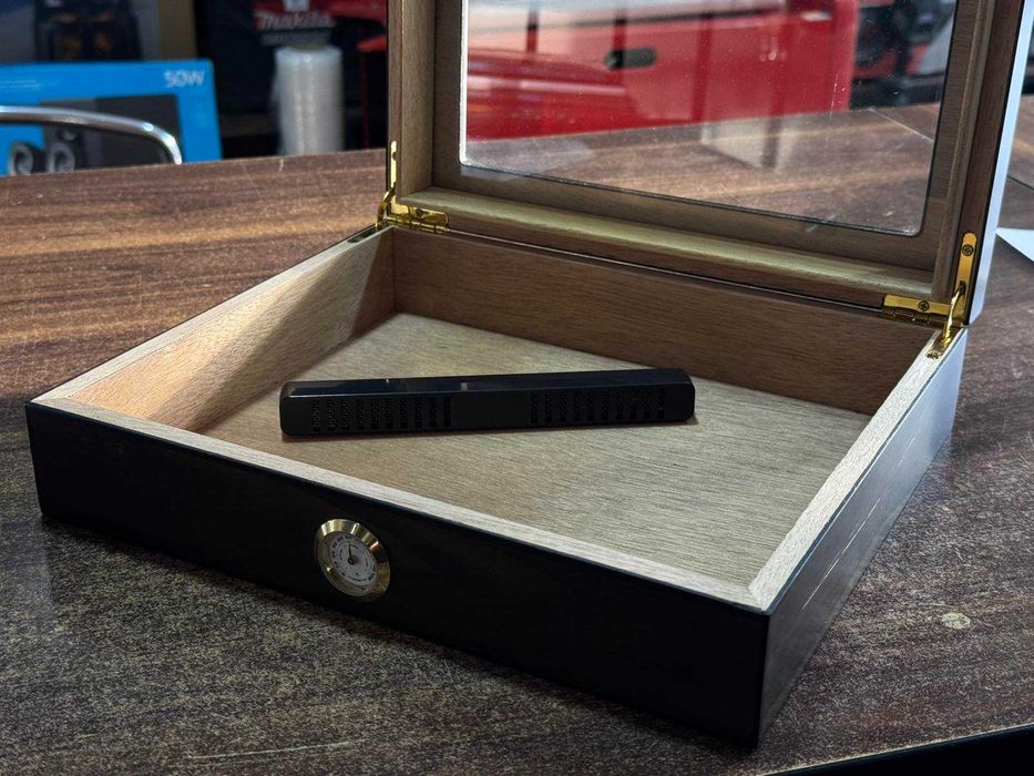 Кутия Хумидор за пури