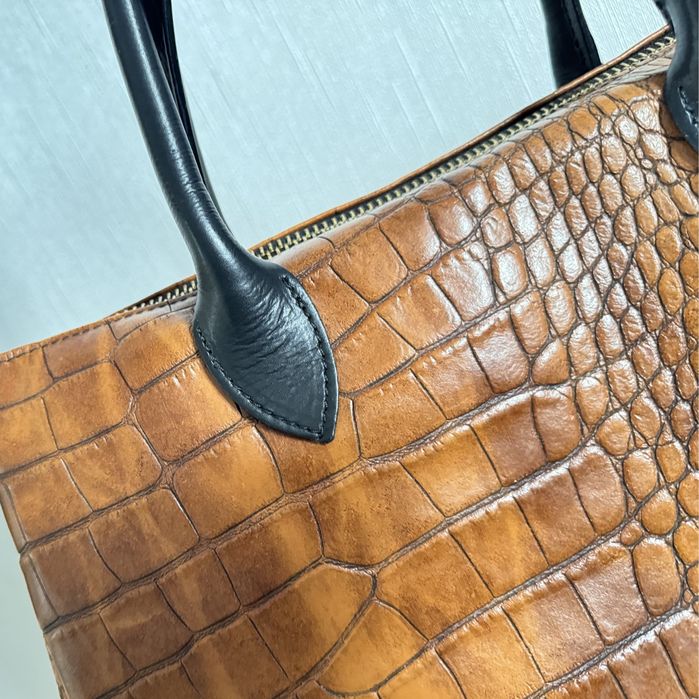 Итальяская кожаня сумка.