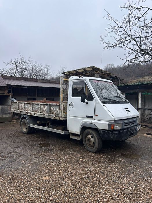 Vând camionetă cu basculare