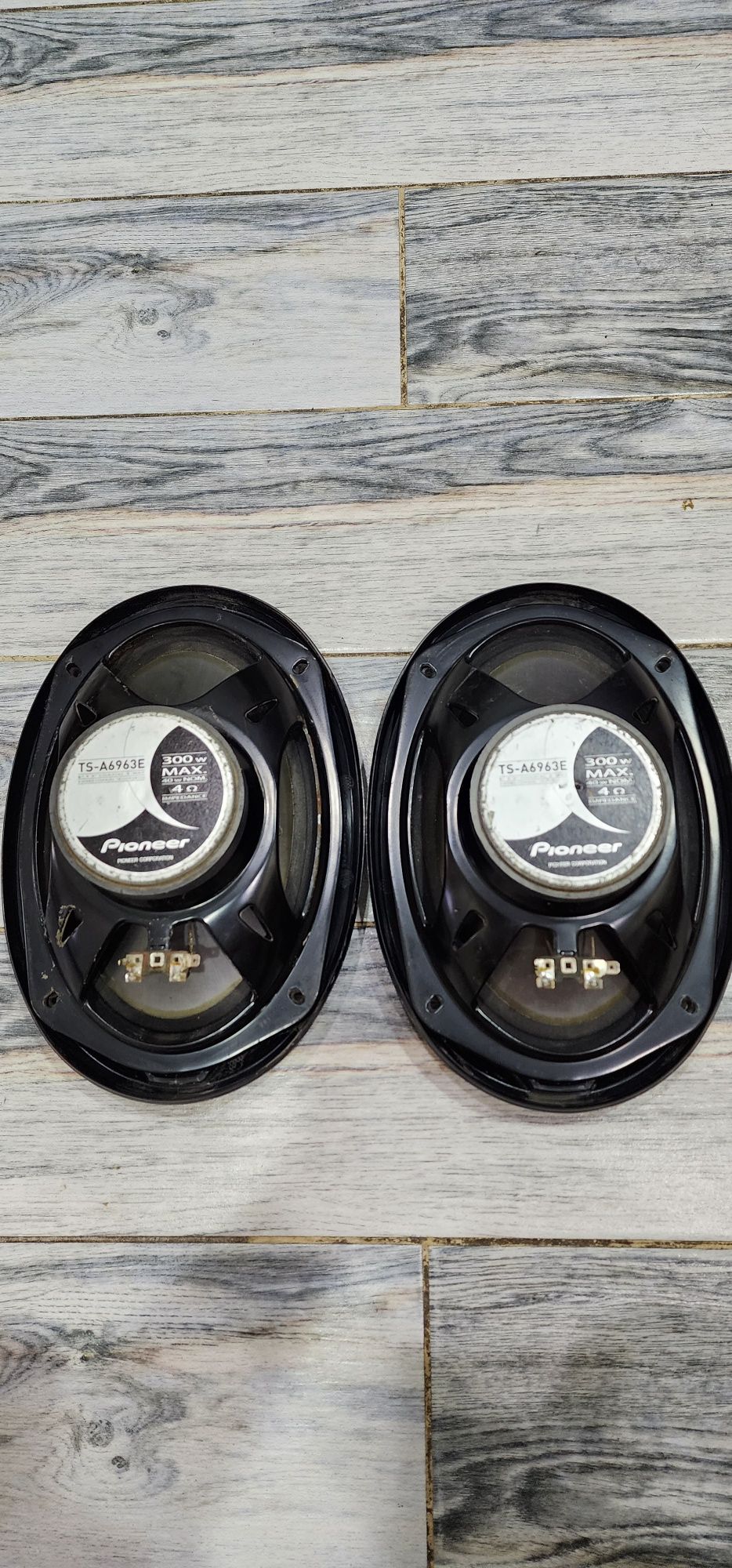 Продаю автомобильные колонки Pioneer TS-A6963E