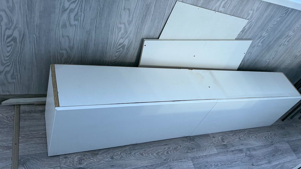 Отдам бесплатно тумбочка под телевизор! Срочно !