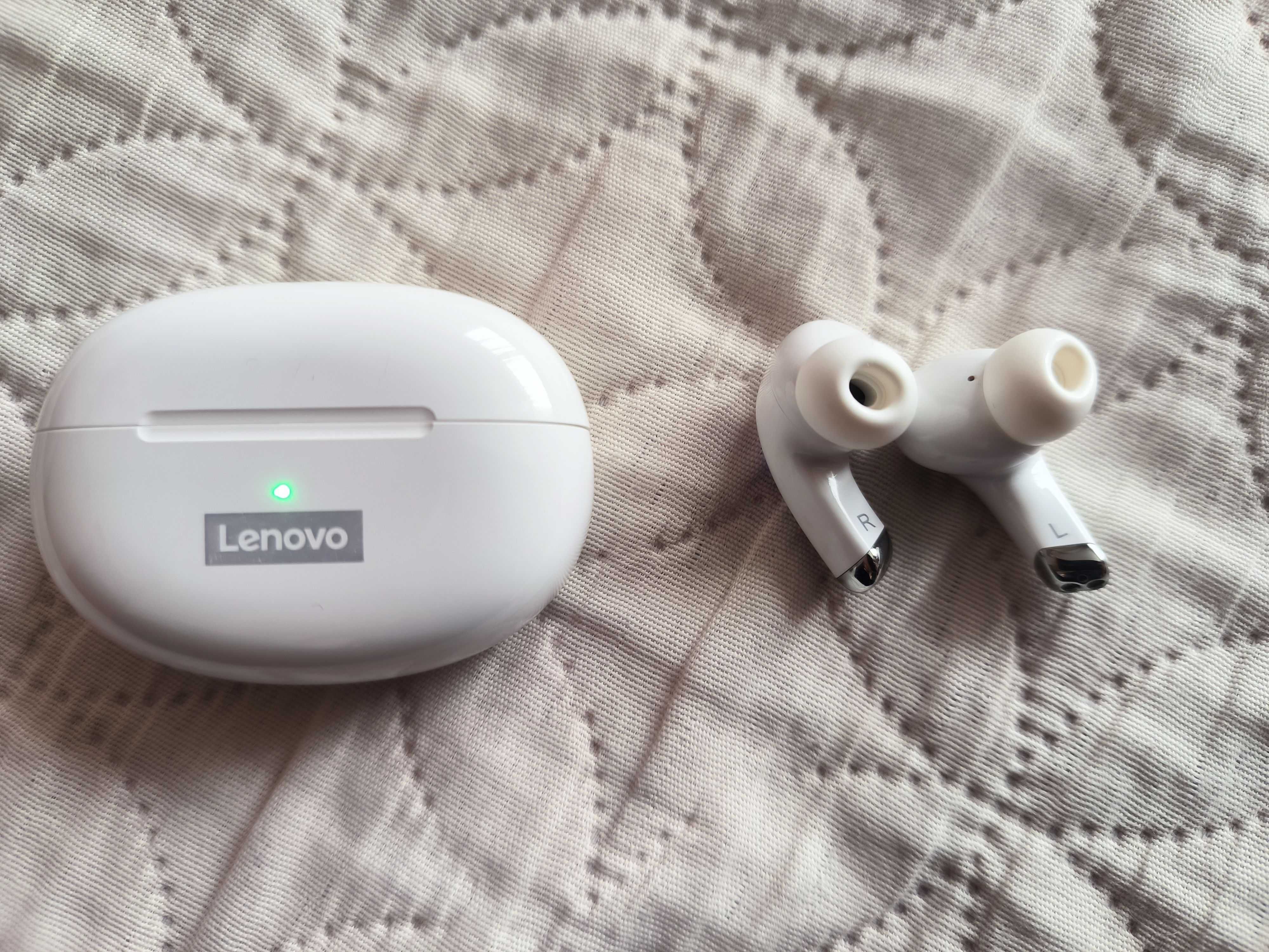 Bluetooth / безжични слушалки Lenovo