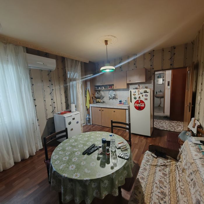 Продавам 3-стаен панел в Тракия