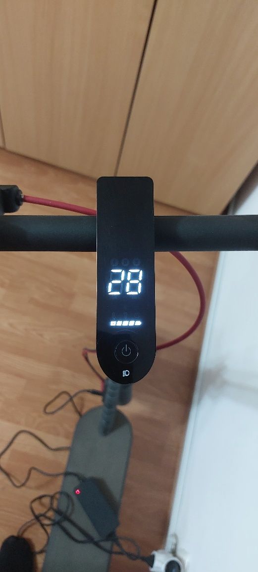 Trotineta electrica xiaomi scuter 4