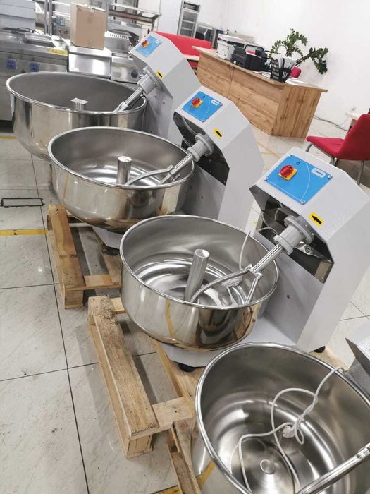 Продам тестомесы Mateka в Шымкенте