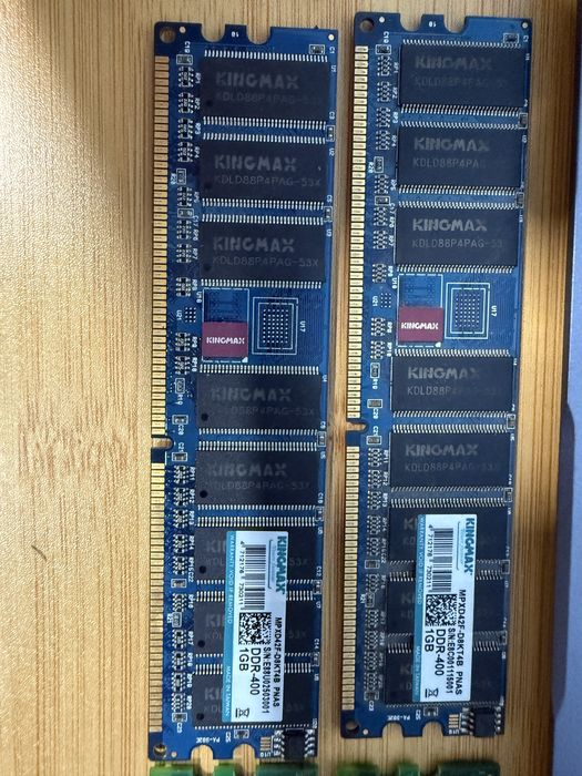 Memorii RAM, DDR 1 400 mhz  1 gb