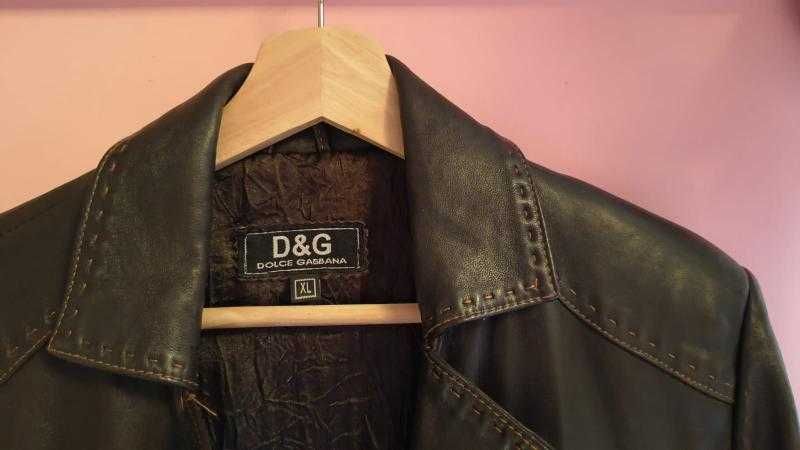 Vand geaca Piele  XL Dolce and GabbanaVariante Schimb Iphone Samsung