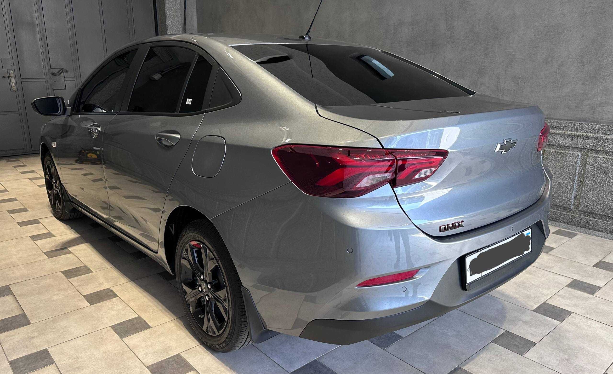 Chevrolet Onix REDLINE Мокрый асфальт 2024г.