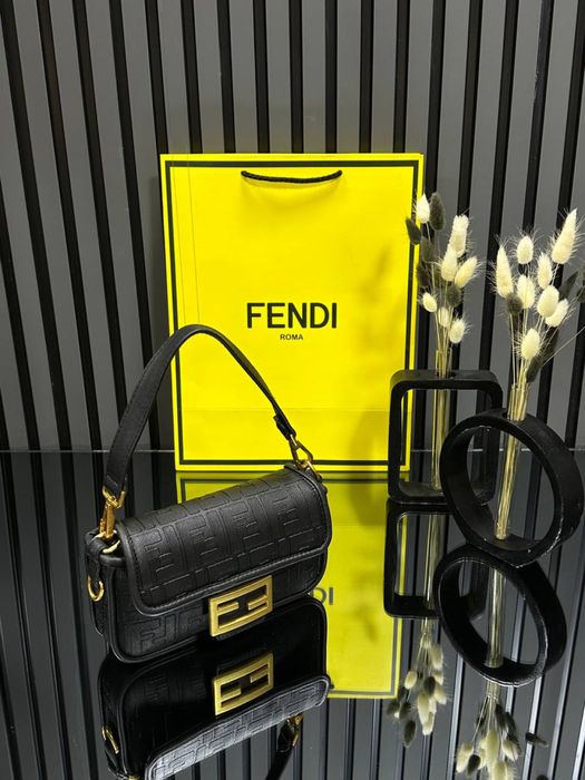 Дамска чанта Fendi