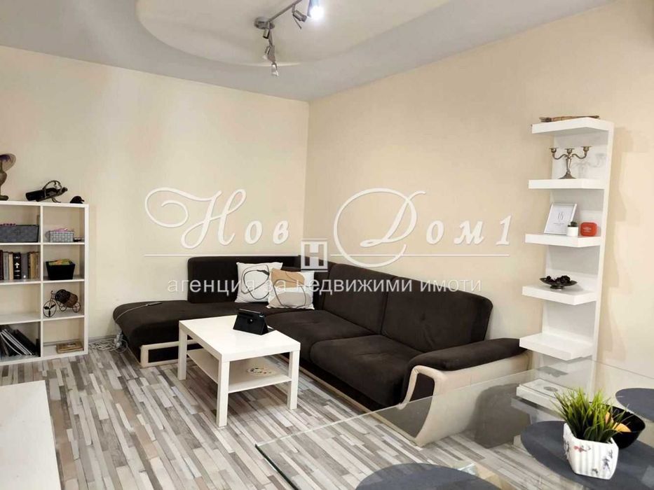 Продава се Тристаен апартамент в Варна, Център - 100 кв.м за 2150 €/кв.м - Снимка #1