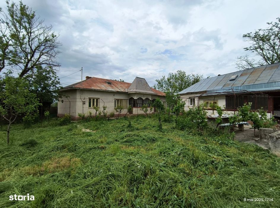 De vanzare casa Troianu