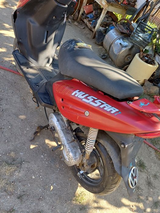 Vand scuter CPI HUSSAR de 49 cc 1000 de lei