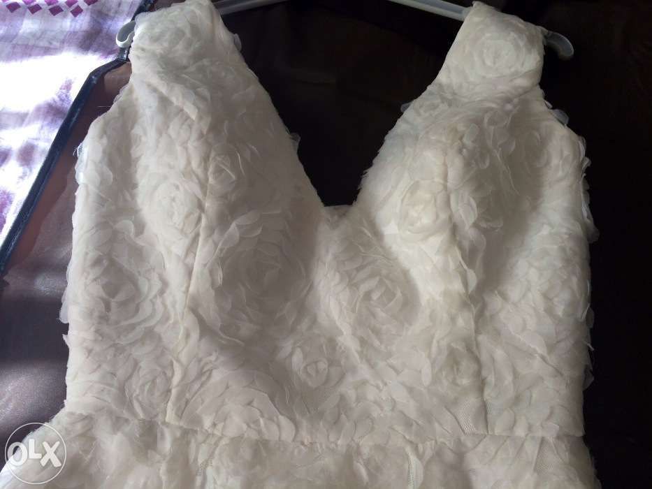 Rochie mireasa scurta