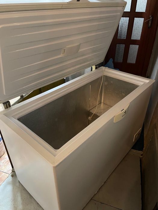 Lada Frigorifica Artic