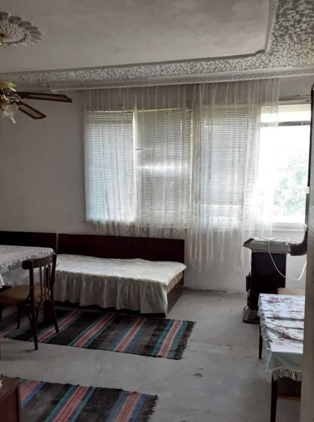 Продава се Къща в с. Искра, Област Пловдив - 520 кв.м за 174 €/кв.м - Снимка #1