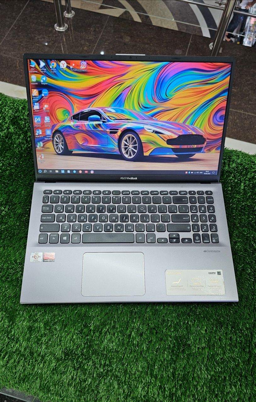 155 kun ishlagan iddeal ASUS notebookni  yarim narxiga qilb berayinmi?