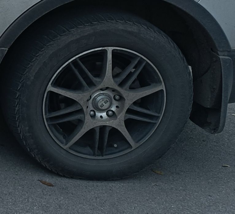 Продам колеса в сборе 4 штуки разболтовка 5/114.3 размер 205/55/R16