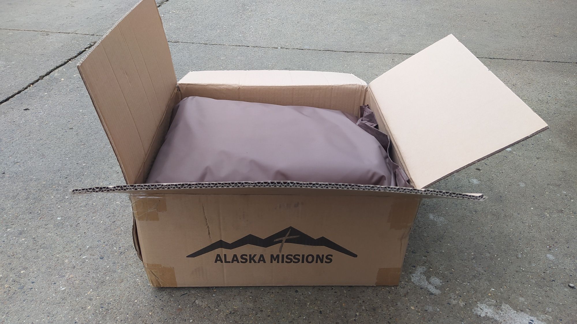 Палатка - комната Alaska Missions для маркизы