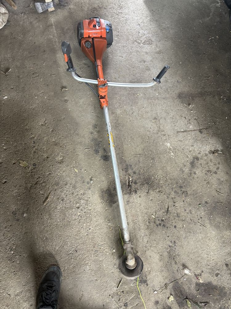 Motocoasa Profesionala Husqvarna 545 X-TORQ