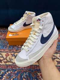 Кросовки ( NIKE Blazer mid 77 )