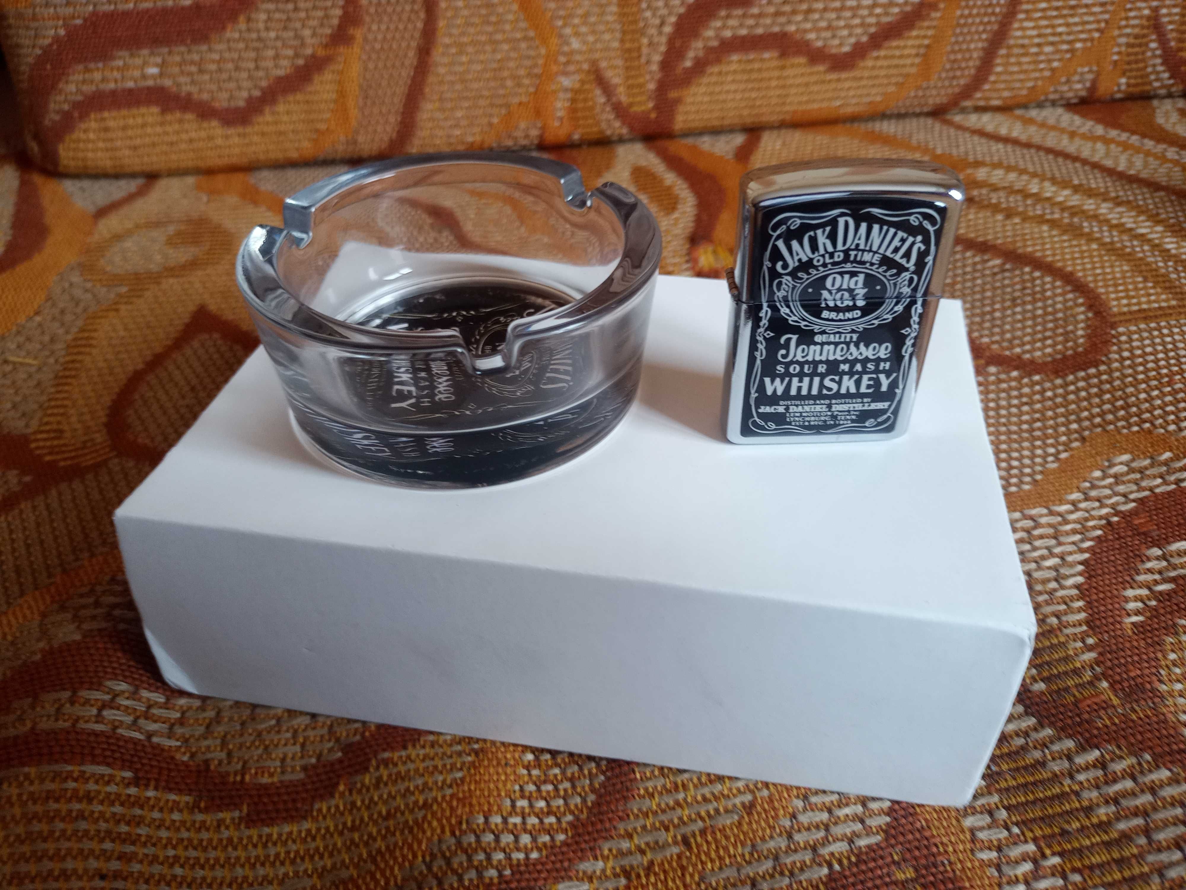 Подаръчен комплект - пепелник и запалка