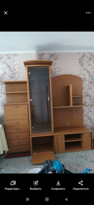 Отдам трюмо горка или шкаф