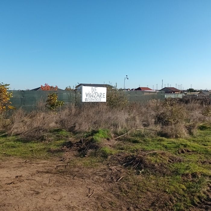 Vînd teren  570 mp  Sat- Costi