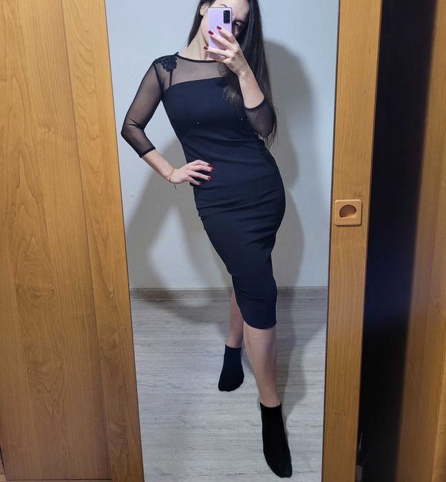 Черна рокля с мрежа