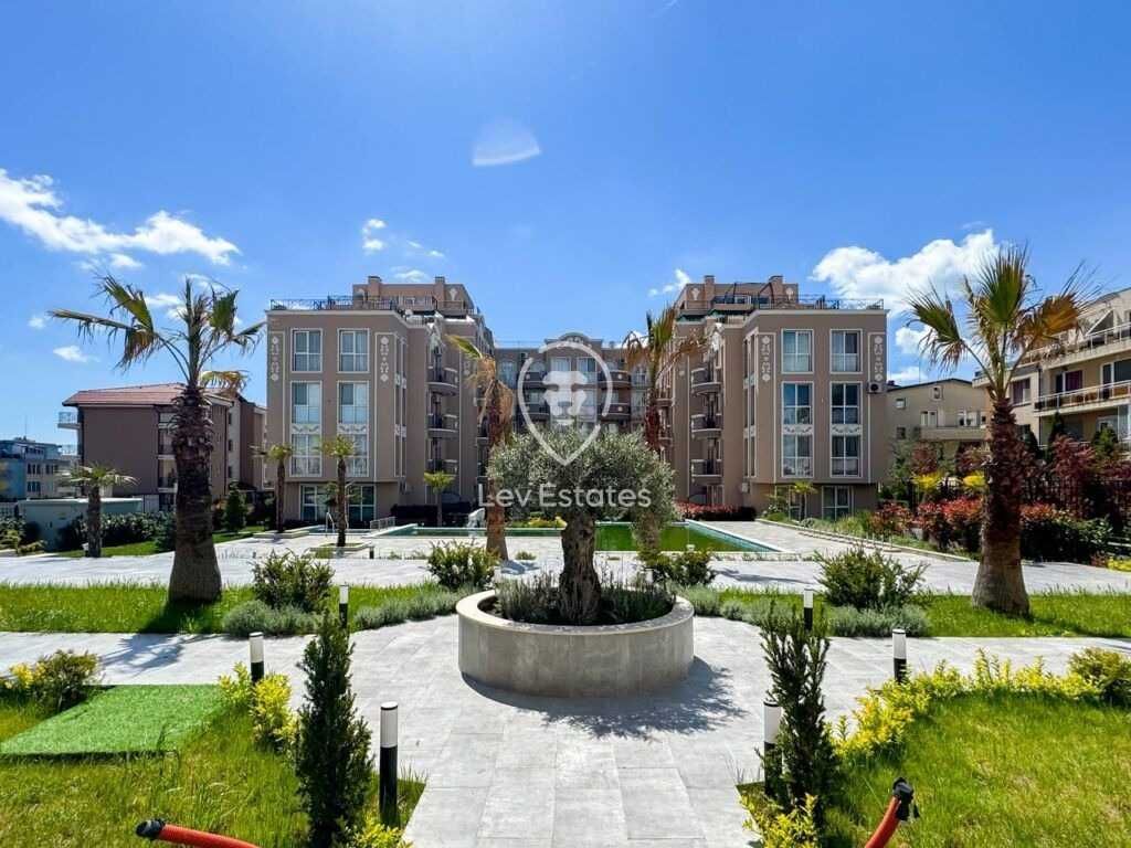 Двустаен апартамент в новия комплекс Marea Garden, Равда