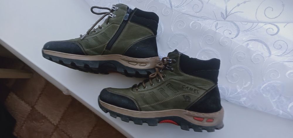 Теплые зимние ботинки