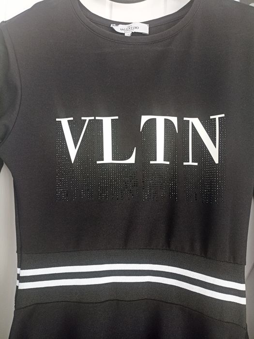 Черна рокля Валентино