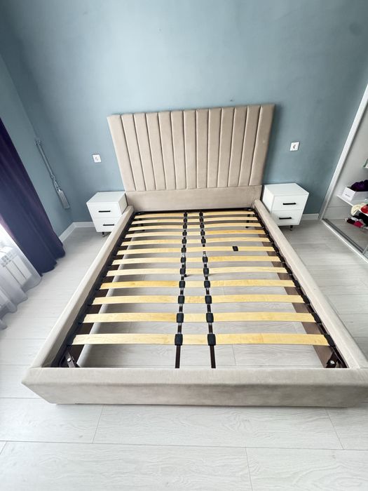 Кровать двуспальная