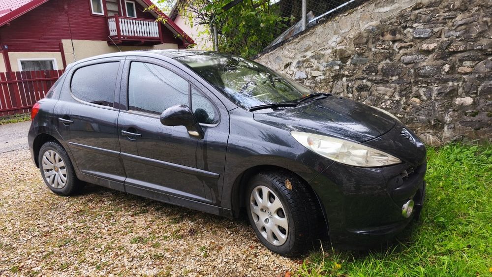 Vând Peugeot 207