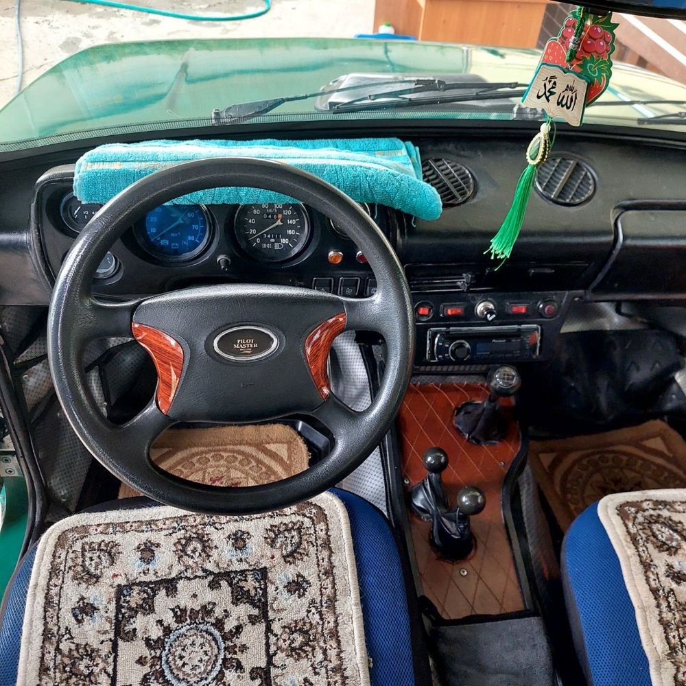 LADA NIVA 4x4 sotladi 7 000$  kami bor