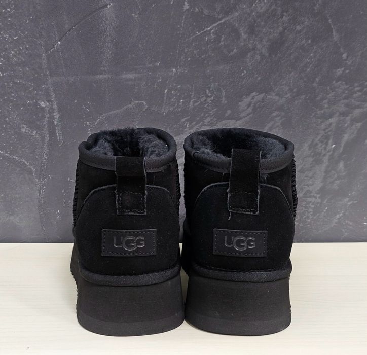 Ugg mini platform black