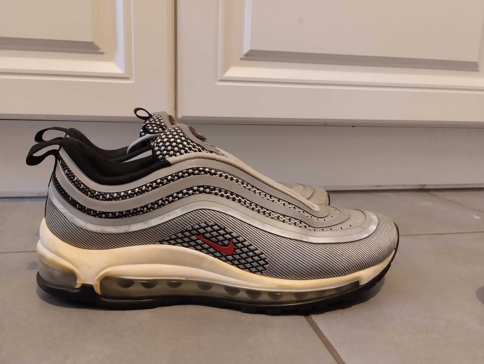 Nike Air Max 97 N38 и 38.5. Цена за чифт 135 лв!