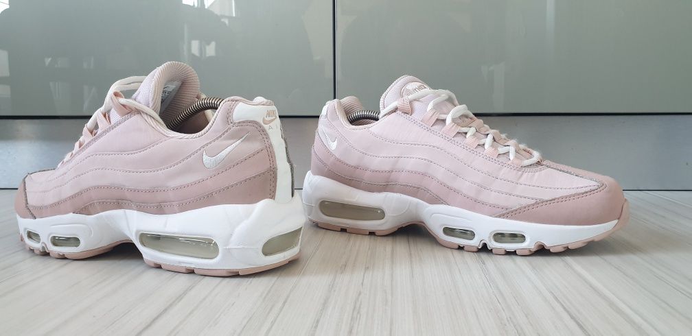 Nike Air Max 95 UK 7 US 9.5 / 41/26.5 см ОРИГИНАЛ! Дамски Маратонки!